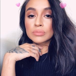 Meet your Posher, Ana